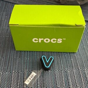 CROCS Black and Blue V Jibbitz Charm
